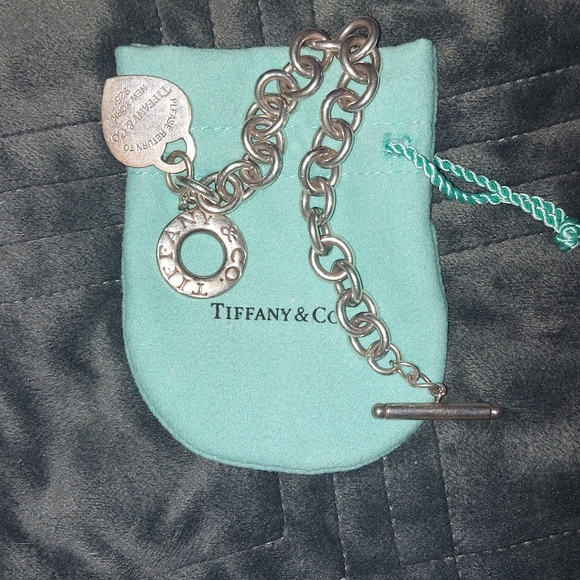 Tiffanys heart toggle braclet - Picture 2 of 2